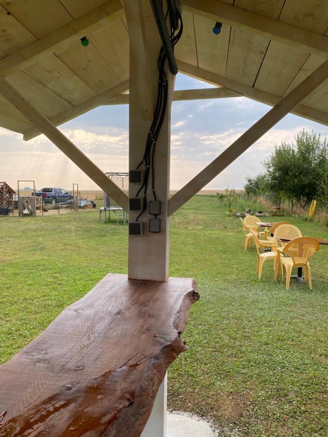 Villa Complexe Familial Charmes  Esterno foto