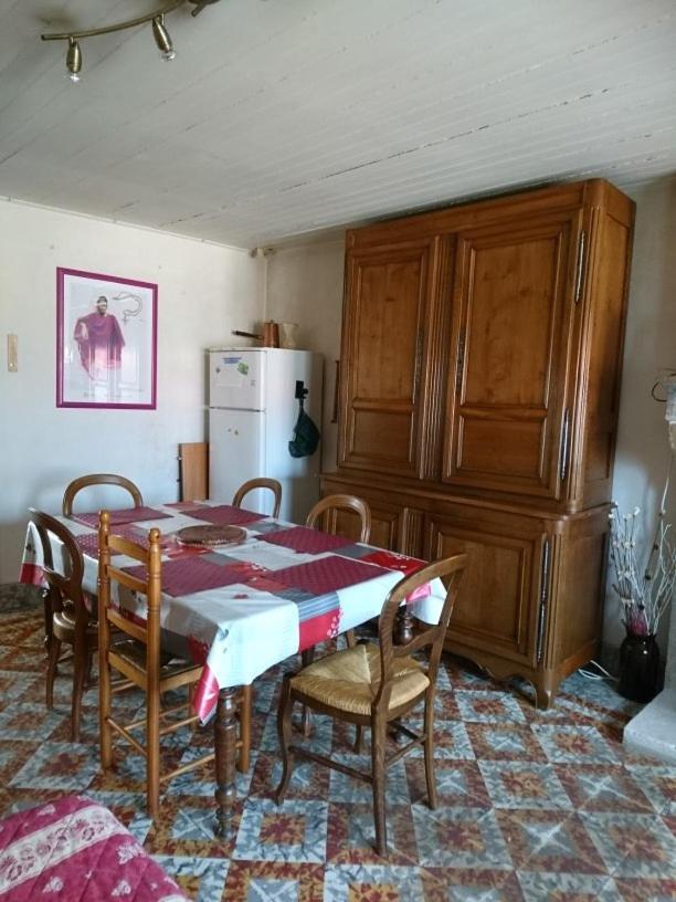 Villa Complexe Familial Charmes  Esterno foto