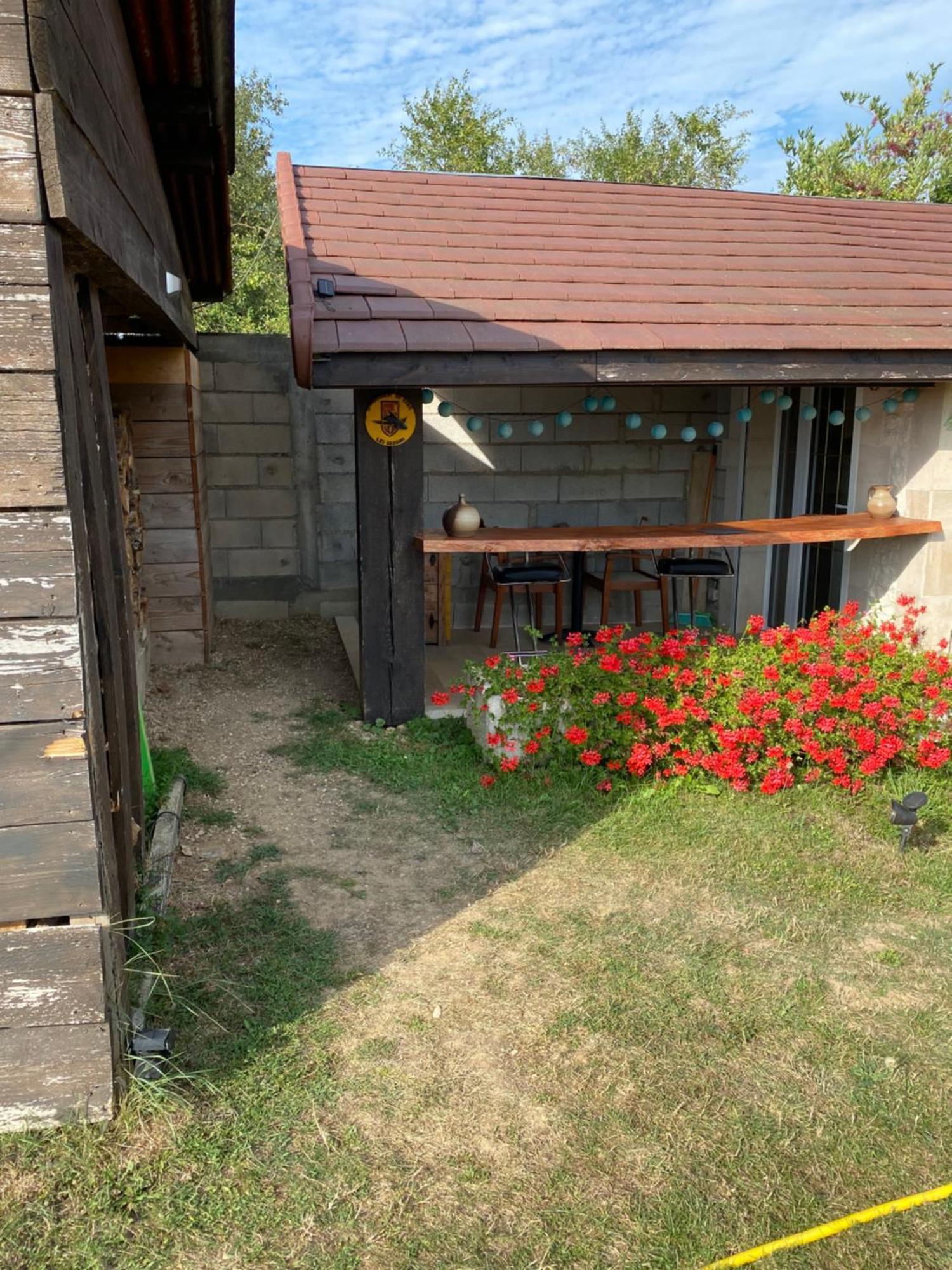Villa Complexe Familial Charmes  Esterno foto