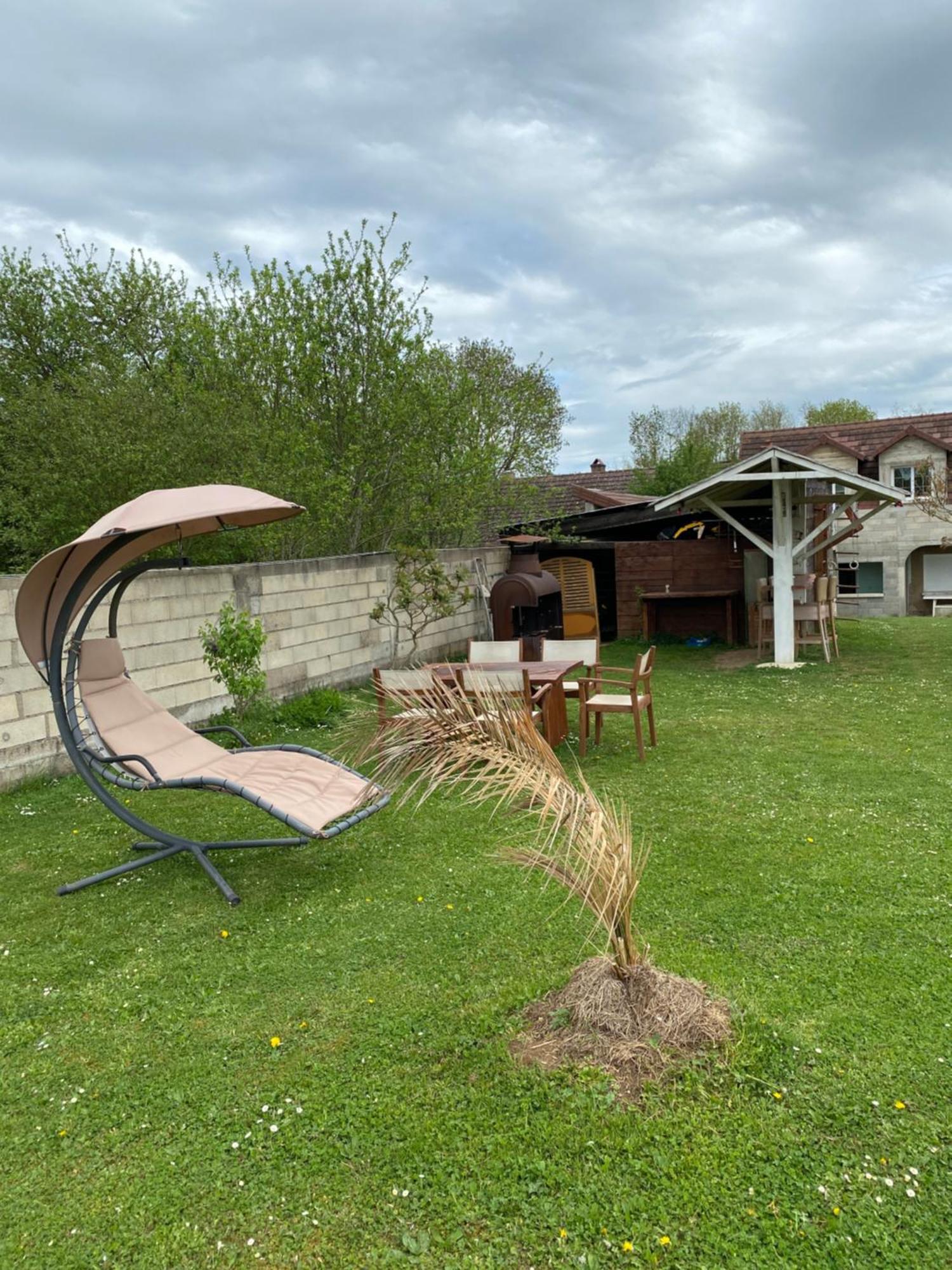 Villa Complexe Familial Charmes  Esterno foto